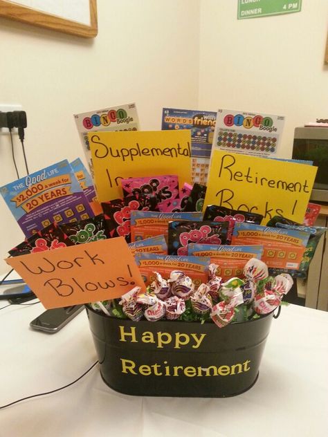 Retirement basket for my father in law.... lotto tickets (supplemental income), pop rocks (retirement rocks), & blow pops (work blows) Retirement Survival Kit, Retirement Gifts Diy, Retirement Gift Basket, Lottery Ticket Gift, Retirement Gifts For Dad, Gift Card Basket, Retirement Presents, Best Retirement Gifts, Boss Gifts