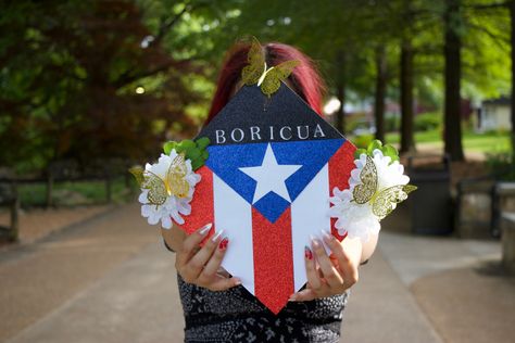 Puerto Rican Graduation Cap Ideas, Graduation Cap Designs Puerto Rico, Puerto Rican Graduation Cap, Pr Flag, Graduation Cap Decoration Diy, College Graduation Cap Decoration, Grad Cap Designs, Senior Stuff, 8th Grade Graduation