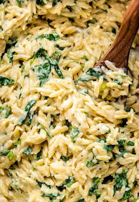 Orzo Side Dishes, Orzo Side, Orzo Recipes Side, Lemon Spinach, Spinach Orzo, Orzo Pasta Recipes, Parmesan Spinach, Side Dishes For Salmon, Orzo Recipe