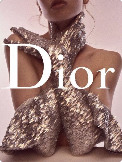 Dior Pictures For Wall, Stargirl Aesthetic Poster, Girlie Room Decor, Donatella Versace Aesthetic, Vintage Dior Aesthetic, Dior Aesthetic Outfit, Christian Dior Aesthetic, Dior Poster, Dior Aesthetic Wallpaper