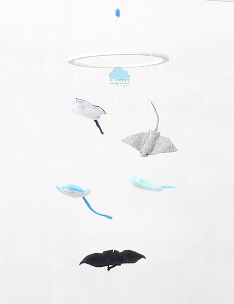 Sea Themed Nursery, Modern Baby Nursery, Fish Mobile, Gender Neutral Baby Shower Gifts, Space Themed Nursery, Crib Toys, Mobile Baby, Baby Crib Mobile, Manta Ray