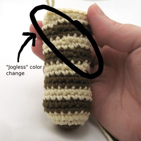 Seamless Color Change Amigurumi, Crochet Spirals, Crochet Rounds, Crochet Stripes, Crochet Spiral, Change Colors In Crochet, Crochet Tips, Crochet Lessons, Crochet Instructions