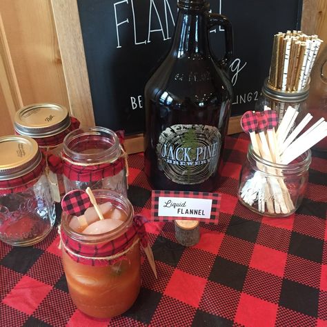 Flannel Party Food, Flannel Wedding, Glamping Bachelorette Party, Flannel Party, Winter Bachelorette, Classy Bachelorette Party, Rustic Decorations, Coffee Bar Ideas, Plaid Party