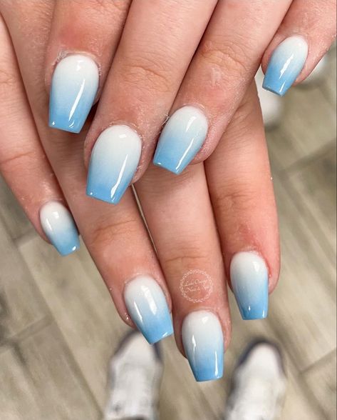 Omre Art Design, Blue And Grey Ombre Nails, Ombre Nail Designs Blue, White And Blue Ombré Nails, Blue Gel Nails Ideas Art Designs, Omre Art Nails, Light Blue And White Ombre Nails, Light Blue Ombre Nails Almond, Ombre Nails 2024 Trends