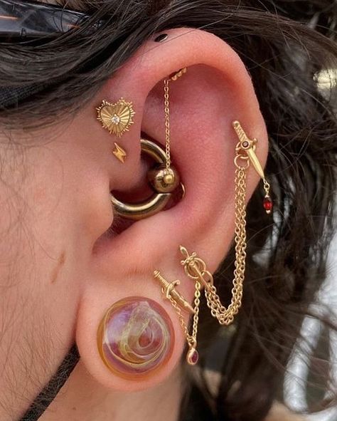 Ear Setup, Goth Mom, Ear Styling, Gauges Piercing, Tattoos Love, Ear Curation, Curated Ear, Piercing Inspo, Ear Art