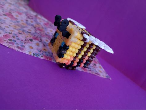 3d Minecraft Bee, Minecraft Bee, Bead Animals, Mini Crown, Beads Art, Perler Bead Art, Beaded Animals, Perler Bead, Hama Beads