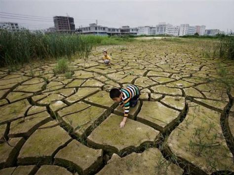 Pakistan among 10 countries most exposed to natural hazards - The Express Tribune Forest Pollution, Industrial Pollution, Natural Hazards, Michael Wolf, Save Our Earth, Environmental Pollution, Sea Level Rise, Photo Awards, Coal Mining