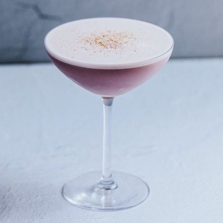 8 Flip Cocktails to Try Right Now Porto Flip, Flip Cocktail, Cold Weather Drinks, Brandy Cocktails, Pumpkin Ale, Types Of Cocktails, Cocktails To Try, Irish Cream Liqueur, Tiki Cocktails