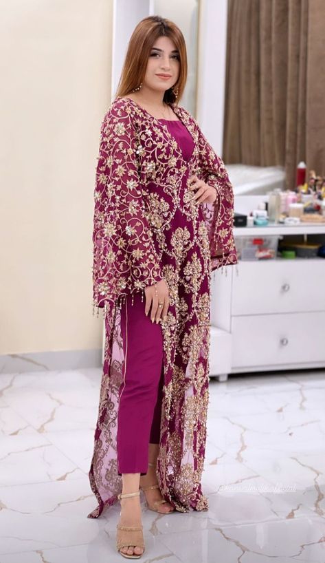 Fancy Long Shirts Pakistani, Long Shirts For Women Pakistani Wedding, Pakistani Dresses Party, Casual Bridal Dress, Pakistani Women Dresses, Latest Dress Design, Kaftan Designs, Velvet Dress Designs, Stylish Fall Outfits