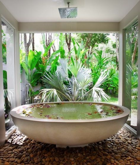 Tropical Bathroom Decor, Bohemian Bathroom, Tropical Bathroom, Outdoor Baths, Best Bathroom Designs, Outdoor Bath, Tropical Home Decor, Outdoor Spa, Outdoor Bathrooms