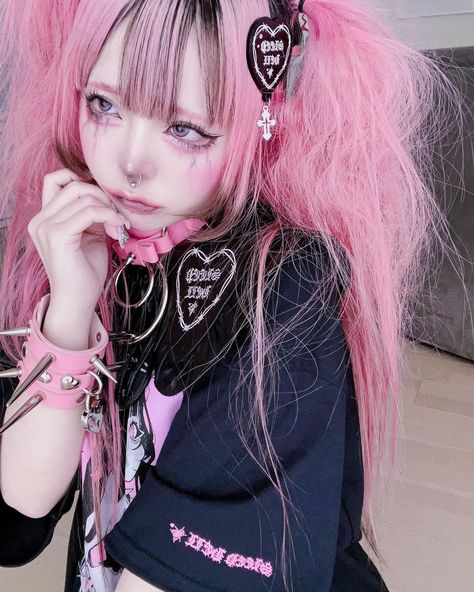 Yami Kawaii Makeup, Kawaii Makeup, Kawaii Goth, Yami Kawaii, Fashion Inspiration Board, Pink Fits, Cool Fits, Creepy Cute, Kawaii Clothes