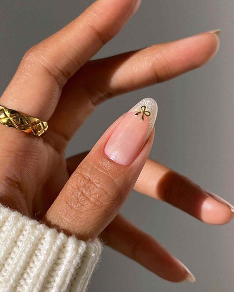 White Shimmer Nails Are Everywhere — Here's How to Get the Look White Shimmer Nails, Shimmer Nails, Nail Shimmer, Christmas Nails Easy, Subtle Nails, Her Nails, Xmas Nails, Nagel Inspo, Dream Nails