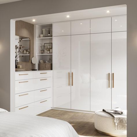 Hockley mirror gloss white bedroom from Howdens. Simple and sleek style. Modern slab design. High-quality finish. Professional and local design expertise. Bedroom Cupboard Designs With Mirror, White Fitted Wardrobes, White Wardrobe Bedroom, Howdens Hockley, Fitted Wardrobe Ideas, Glass Wardrobe Design, Closet Design Plans, Dressing Table Ideas, Fitted Wardrobes Bedroom