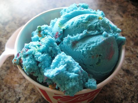 blue bubblegum icecream! Ice Cream Tumblr, Rio Birthday Parties, Superman Ice Cream, Blue Moon Ice Cream, Rio Party, Blue Ice Cream, Rainbow Ice Cream, Frozen Snack, Yummy Ice Cream