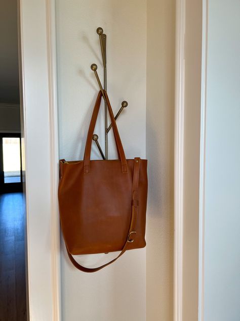 Floating coat rack perfect for entryway, small spaces, guest rooms. Purse Hanging Ideas, Small Thanksgiving, Purse Hook, Bag Hook, Purse Organization, Mud Room, Entryway Decor, Coat Rack, Saddle Bags