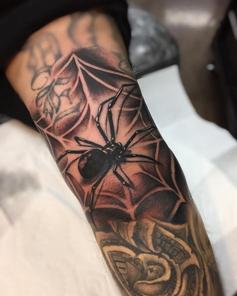 Elbow Tattoo Men, Knee Tattoo Men, Sinister Tattoos, Tattoos Artistic, Son Tattoos, Mens Body Tattoos, Arm Tattoos For Guys Forearm, Houston Tattoos, Spider Web Tattoo