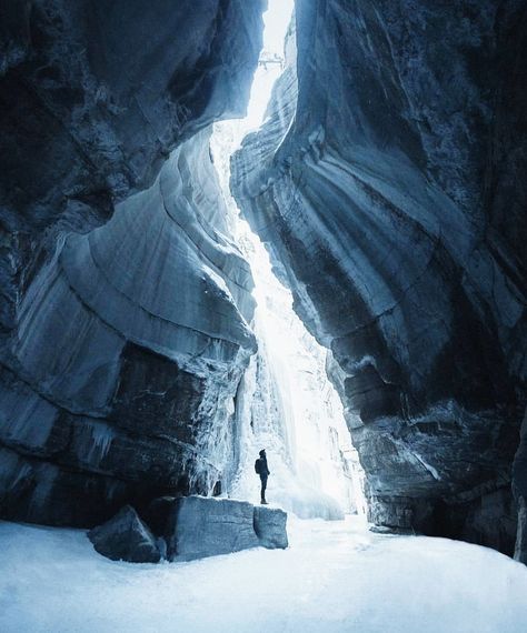 Adventure Core, Anglo Saxon History, Jasper Alberta, Glacier Bay National Park, Ice Caves, Ice Cave, Fate Stay Night Anime, Adventure Aesthetic, Aesthetic Picture