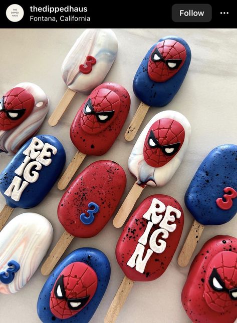 Marvel Birthday Cake, Spiderman Birthday Party Decorations, Cake Pop Decorating, Spiderman Theme, Spiderman Birthday Party, Party Themes For Boys, Leo Birthday, Spiderman Party, Spiderman Cake