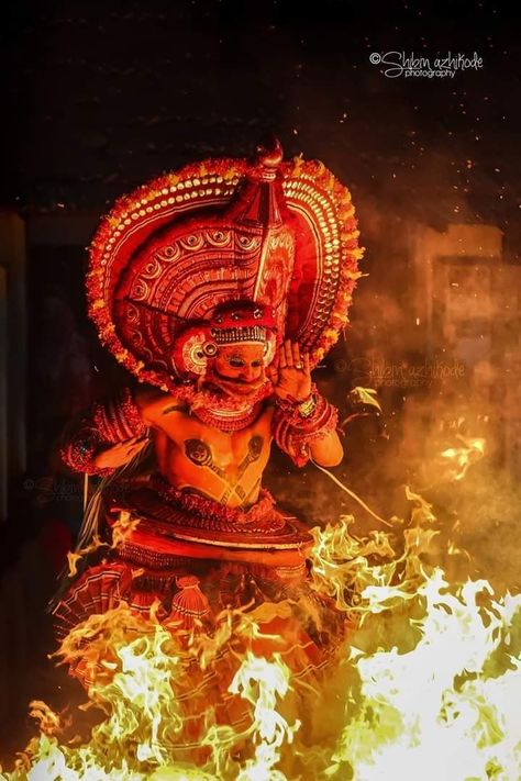 Theyyam Hd Wallpaper, Muthappan Wallpaper Hd, Theyyam Art, Cristiano Ronaldo And Messi, Android Wallpaper Black, Dance Of India, Airport Travel Outfits, Kerala Travel, Oneplus Wallpapers