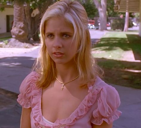 Buffy Outfits, Buffy Quotes, Buffy Style, The Barbie Movie, Buffy Summers, The Early 2000s, Barbie Movie, Sarah Michelle Gellar, Buffy The Vampire