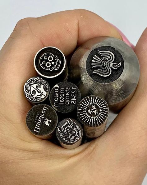 Hey, I found this really awesome Etsy listing at https://www.etsy.com/au/listing/811715754/custom-metal-stamp-custom-metal-die Marco Vintage, Black And White Logos, Steel Stamp, Stamping Tools, How To Make Logo, Steel Rod, Simple Logo, Stamped Jewelry, Custom Metal