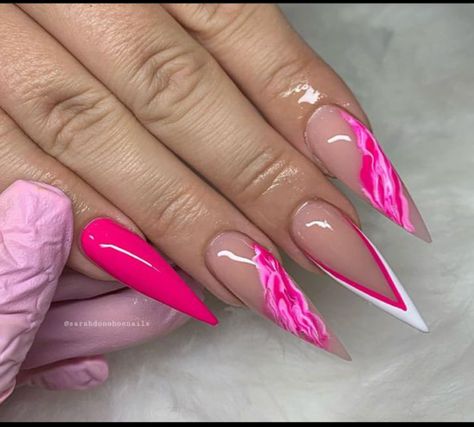 Pink Nail Art Designs, Stiletto Nail Art, Stiletto Nails Designs, Pink Nail Art, Classy Acrylic Nails, Acrylic Nails Coffin Pink, Striped Nails, Luxury Nails, Nail Art Ideas