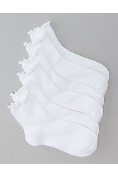 4.5" height that hits a few inches above the ankle/Ruffle trim/3-pack Cute Socks Outfit, Christmas Clothing Ideas, High Wasted Pants, Frilly Socks, Preppy Girls, Ruffled Socks, Sock Outfits, Sock Packs, Winter Socks