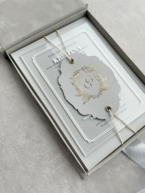 PRINTDECOstudio - Etsy Kuwait Expensive Wedding Invitations, Glamorous Wedding Invitations, Velvet Wedding Invitations, Logo Monogramme, Acrylic Invitation, Custom Wedding Monogram, Velvet Wedding, Handmade Invitations, Box With Ribbon