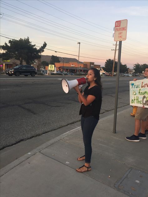 Abby street preaching! Street Preaching, 2024 Goals, Vision Board Goals, Youth Group, Lord And Savior, Vision Board, Jesus