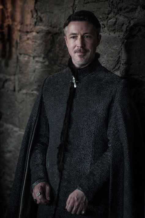 Littlefinger from "The Dragon and the Wolf," the season 7 finale (UPDATE) Petyr Baelish Aesthetic, Lord Baelish, Game Of Thrones Instagram, Lyanna Mormont, Game Of Thrones Outfits, Game Of Thrones Episodes, Petyr Baelish, Game Of Thrones Series, Game Of Thrones Tv