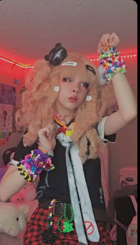 Junko Enoshima Gacha Club, Over Accessorized Cosplay, Junko Cosplay, Junko Enoshima Cosplay, Danganronpa Cosplay, Group Cosplay, Diy Kandi Bracelets, Junko Enoshima, Vocaloid Cosplay