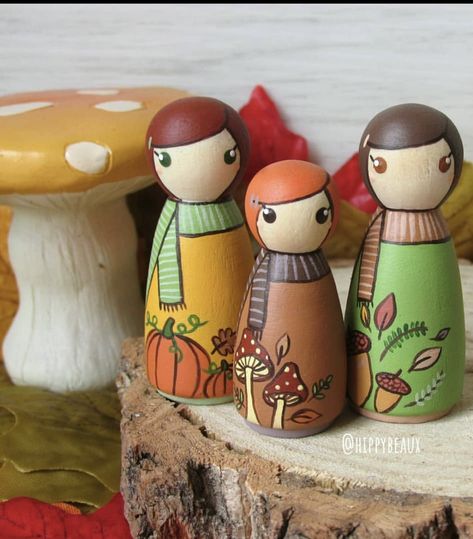 Fall Peg Dolls, Wooden Peg Doll Ideas, How To Paint Peg Dolls, Mushroom Peg Doll, Woodland Peg Dolls, Peg People Ideas, Autumn Peg Dolls, Fall Theme Peg Dolls, Wood Peg Dolls Christmas