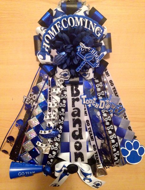 Hoco Garter Ideas, Homecoming Garter Ideas, Homecoming Garters For Guys, Garters Homecoming For Guys, Homecoming Gifts, Hoco Mums, Texas Homecoming Mums, Football Mums, Mum Ideas