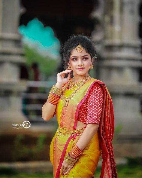 Indian Bride Poses, Indian Bride Photography Poses, Bride Photos Poses, Indian Wedding Poses, Samantha Images, Engagement Photography Poses, Bridal Photography Poses, Couple Wedding Dress, Indian Bridal Photos