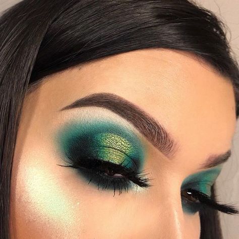 Green Eyeshadow Look, Make Up Designs, Drag Make-up, Best Eyeshadow, Green Makeup, Green Eyeshadow, Makeup Eye Looks, Eye Makeup Tips, Makeup For Green Eyes