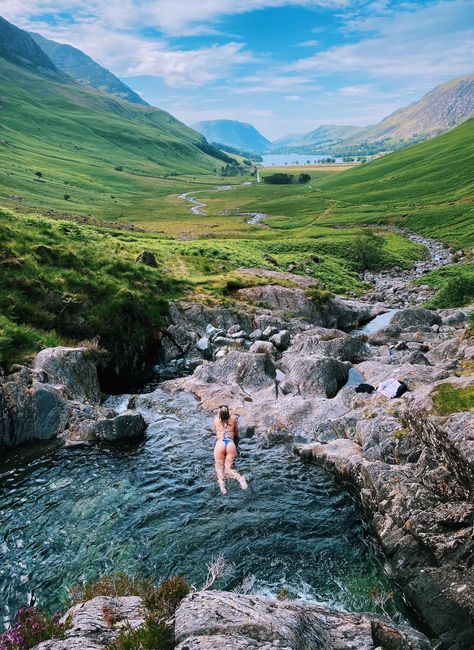 Wild Water Swimming, Wild Swimming Aesthetic, Wild Swimming Uk, Xavier Aesthetic, Pool Natural, Ipad Aesthetics, Swim Inspiration, Swimming Mermaid, Action Board