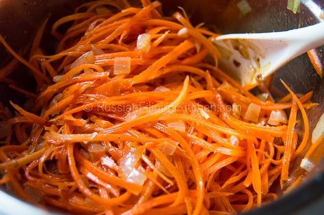 Russian Korean Carrot Salad  1 lb carrots 3 tbsp distilled white vinegar 1 tbsp granulated sugar 1 medium yellow onion, sauteed 4 tbsp canola oil 1 tsp salt 1 tsp freshly ground coriander seeds ¼ tsp paprika ¼ tsp cayenne pepper ¼ tsp ground black pepper 2 large cloves of garlic Korean Carrot Salad, Korean Carrot, Filipino Kitchen, Latin Countries, Simple Sides, Russian Salad, Korean Life, Life Reference, Carrot Salad Recipes