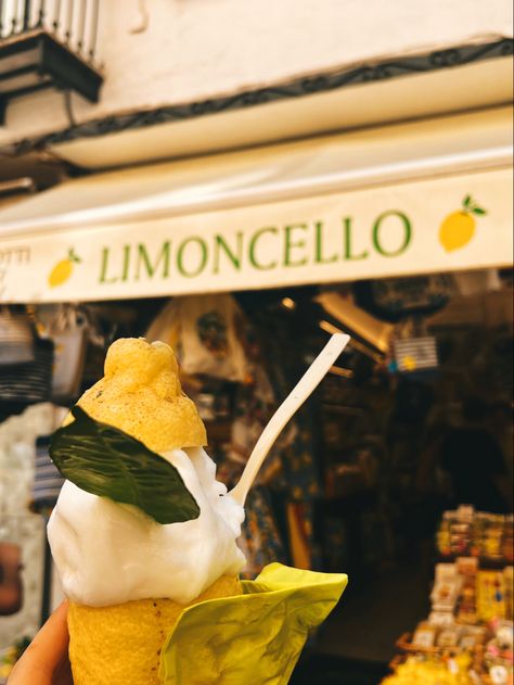 Amalfi Aesthetic, Italy Vibes, Lemon Ice Cream, Italian Aesthetic, Lemon Sorbet, Italian Life, Incredible Edibles, Italy Summer, Italy Aesthetic