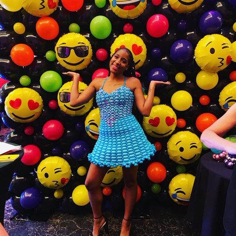 Balloon Bouquet Centerpiece, Balloon People, Balloon Walls, Balloon Drop, 16 Balloons, Emoji Party, Balloon Arches, Giant Balloons, Balloon Columns