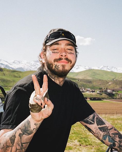 Post Malone Tattoos, Myself Post Malone, Post Malone Lyrics, Post Malone Wallpaper, Post Malone Quotes, Hidden Tattoos, Love Post, Tommy Lee, Khalid