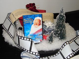 Design2decor: Hollywood Movie theme Centerpieces Christmas Movie Centerpieces, Christmas Movie Themed Centerpieces, Hollywood Centerpieces, Christmas Gala, Church Christmas Party, Corporate Christmas Parties, Christmas Movie Night, Staff Party, Movie Themed Party