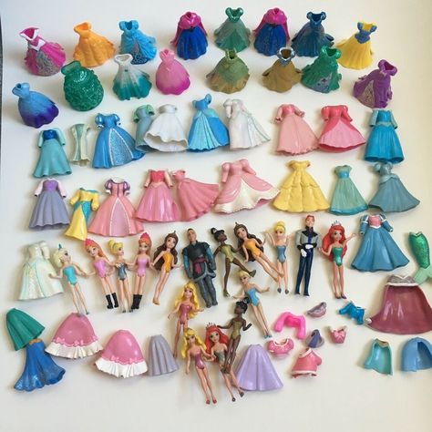 2000s Toys, Nostalgic Childhood, Polly Pocket Dolls, Minnie Dress, Pocket Princess, Vintage Village, Vintage Polly Pocket, Collectibles Toys, Childhood Memories 2000