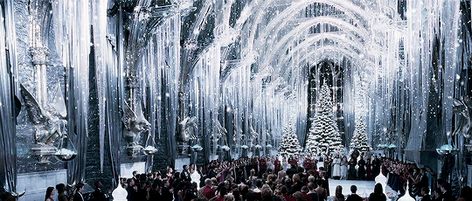 Yule Ball Aesthetic, Harry Potter Yule Ball, Hogwarts Christmas, Harry Potter Wall, Ravenclaw Aesthetic, Ball Aesthetic, The Goblet Of Fire, Theme Harry Potter, Yule Ball