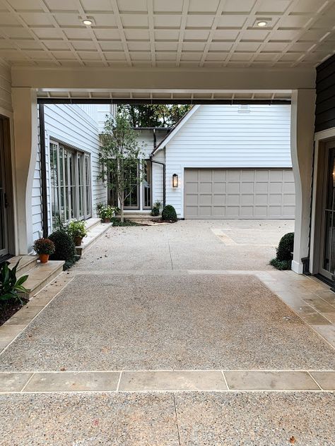 HOUSE BEAUTIFUL..... MODERN FARMHOUSE DETAILS - Port Cochere - Entrance to guest house on right, "friends" entrance to home on left. Porte Cochere House Plans, Port Cochere, Farmhouse Details, Beautiful Modern Farmhouse, Farmhouse Garage, Creative Tile, Porte Cochere, Tile Trends, Modern Farmhouse Exterior