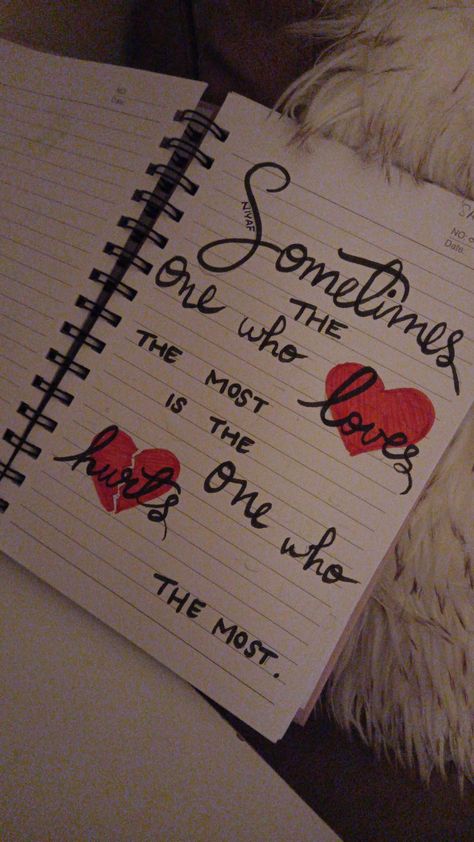 Cute Easy Journal Ideas, Aesthetic Quotes Drawings, Doodle Art Notebook, Drawing Quotes Love, Journal Front Page Ideas Aesthetic, Aesthetic Page Borders, Cool Journal Ideas, Journal Frames, Lyrics Drawing