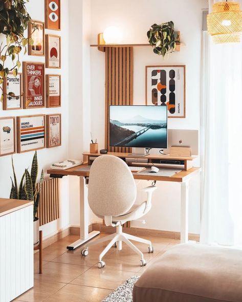 Happy Setup 👨‍💻 📸 @matdilisio If you like setup related content follow Us... #workspaceinspo #deskaccessories #deskchair #desktop #deskenvy #studydesk #workdesk #flexibleworkspace #desksituation #desktopwallpaper #workspacesolutions #deskgoals #desktops #workspacegoal #deskdecoration #deskdecor #workspace #desklife #desktoppc #workspacestyling Desk Setup Workspace Inspiration, Desk Setup Workspace, Clean Desk Setup, Workspace Home Office, Cluttered Desk, Workspace Home, Flexible Work Space, Minimalist Home Office, Clean Desk