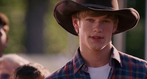 Travis Brody Hannah Montana, Travis Hannah Montana, Lucas Till Hannah Montana, Hannah Montana Movie, Travis Brody, Hannah Montana The Movie, Miley Stewart, Lucas Till, Billy Ray Cyrus