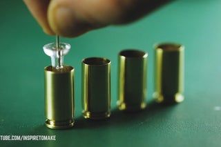 7 DIY Bullet Casing Craft Ideas: 8 Steps Shotgun Shell Art, Shell Casings Crafts, Bullet Casing Crafts, Shotgun Shell Crafts, Bullet Crafts, Bullet Art, Diy Jewelry To Sell, Bullet Shell, Bullet Casing