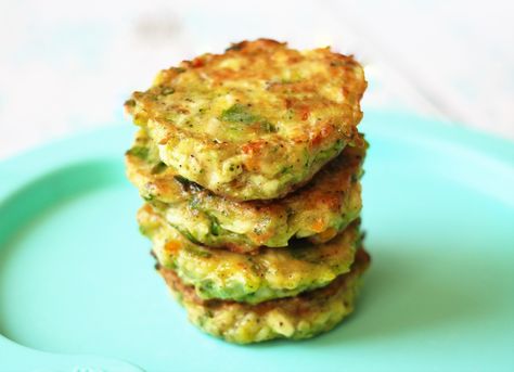 Chicken Veggie Patties | Easy toddler meals | Bloglovin’ Ground Chicken Patties, Veggie Patties, Easy Toddler Meals, Toddler Dinner, Weaning Recipes, Healthy Toddler Meals, Chicken Patties, Easy Toddler, Toddler Snacks