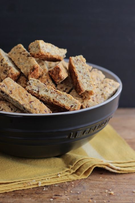 Rusks Recipe, Rusk Recipe, Pecan Nuts, South African Recipes, Healthy Family Meals, African Food, Rice Krispie Treat, South African, Tray Bakes